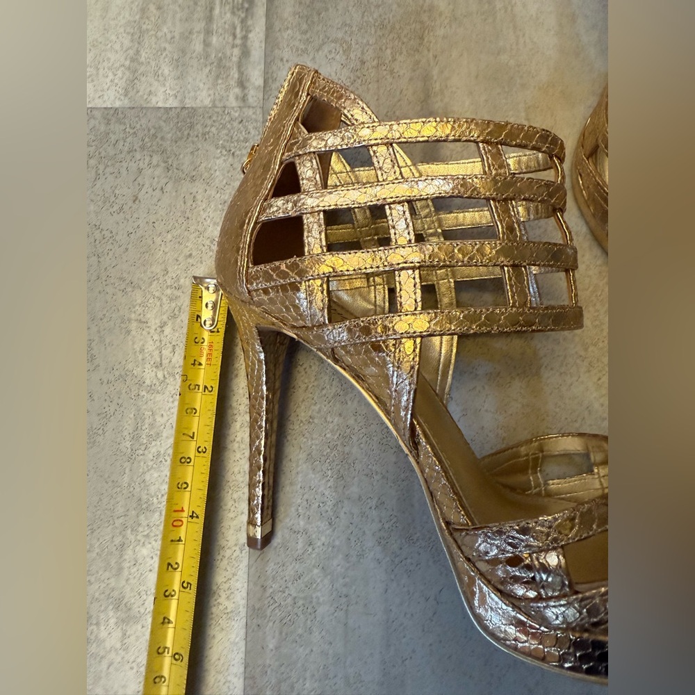 Michael Kors Gold Heels with Strappy Design Original high-heeled shoe - Picture 5 of 10
